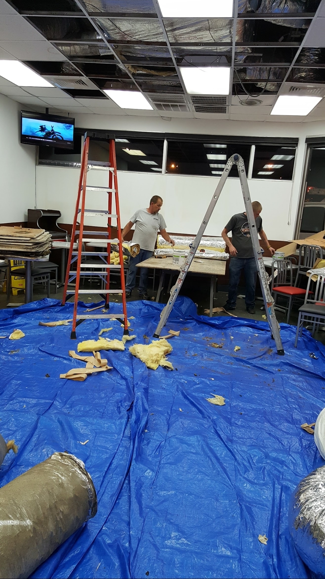 Two-man ductwork replacement restaurant night